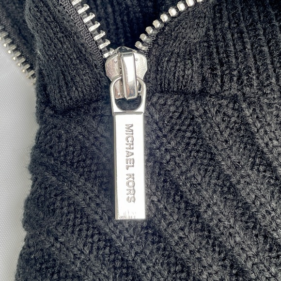 ❌❌❌Michael Kors Black Knit Poncho - Picture 14 of 14